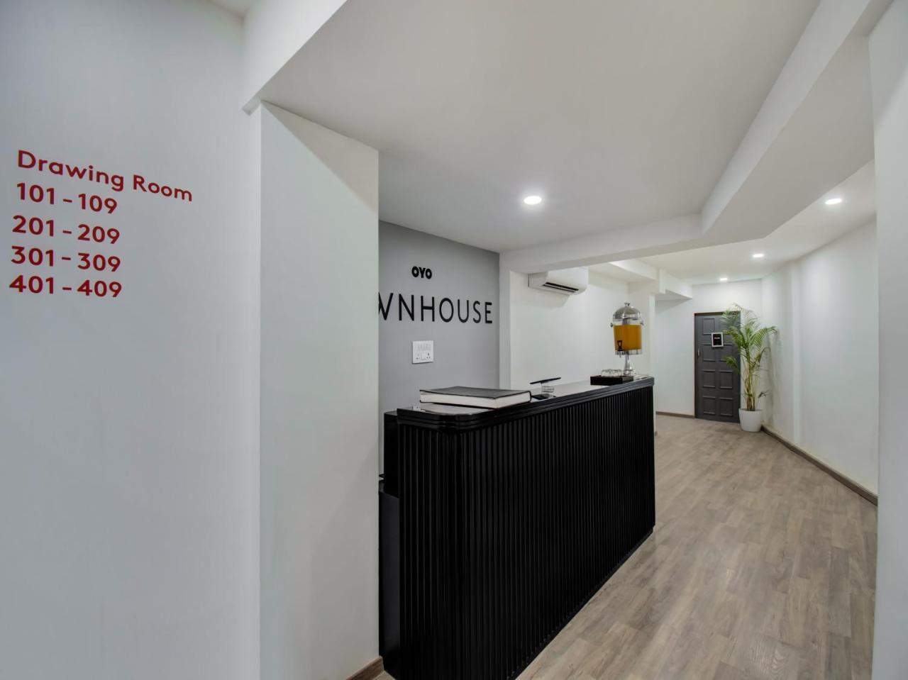 Oyo Townhouse 66 Nagpur Station Ca Road Hotel ภายนอก รูปภาพ