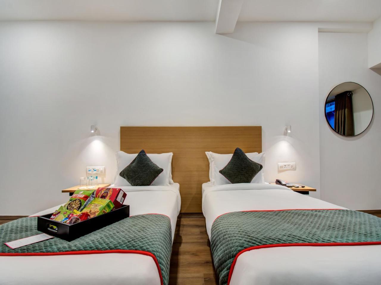 Oyo Townhouse 66 Nagpur Station Ca Road Hotel ภายนอก รูปภาพ
