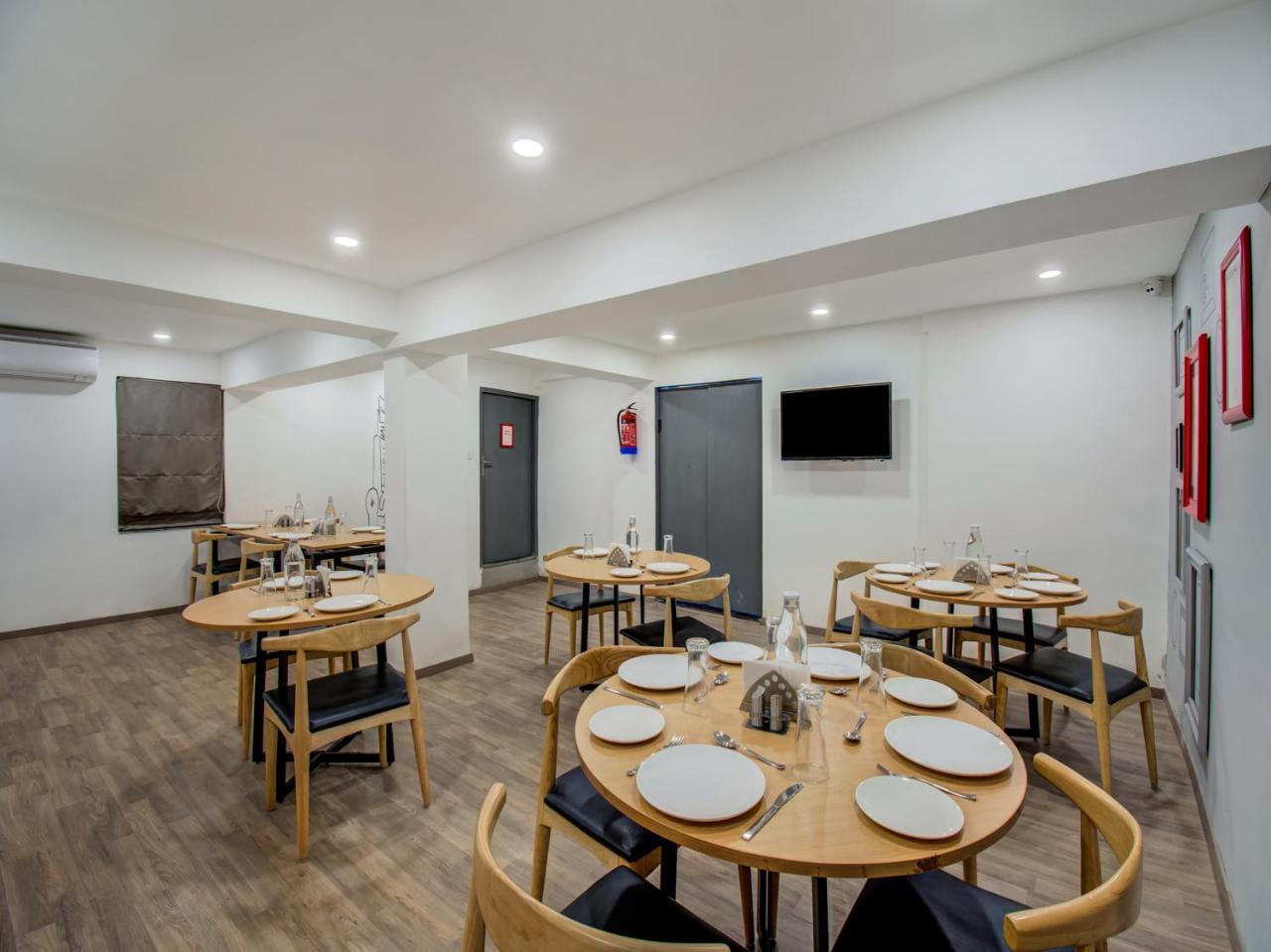 Oyo Townhouse 66 Nagpur Station Ca Road Hotel ภายนอก รูปภาพ