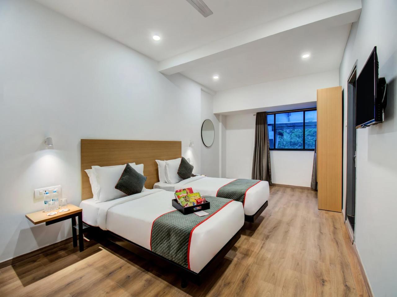 Oyo Townhouse 66 Nagpur Station Ca Road Hotel ภายนอก รูปภาพ